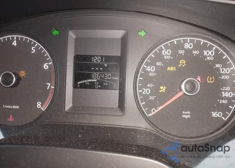 2014 Volkswagen Jetta 2.0L S z USA, uszkodzony, nr VIN 3VW1K7AJ7EM413985